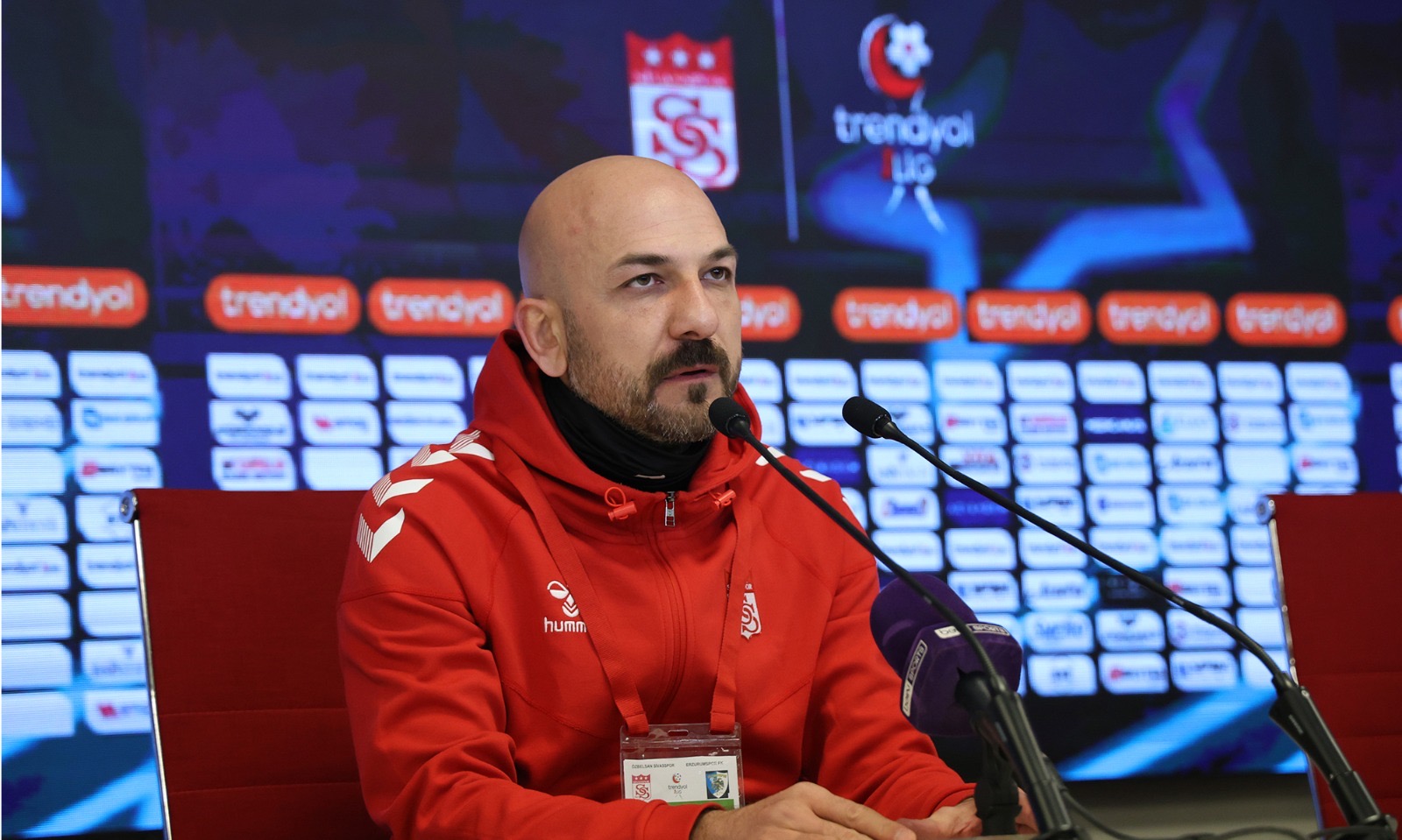 Evren Otyakmaz’dan transfer yasağı açıklaması!