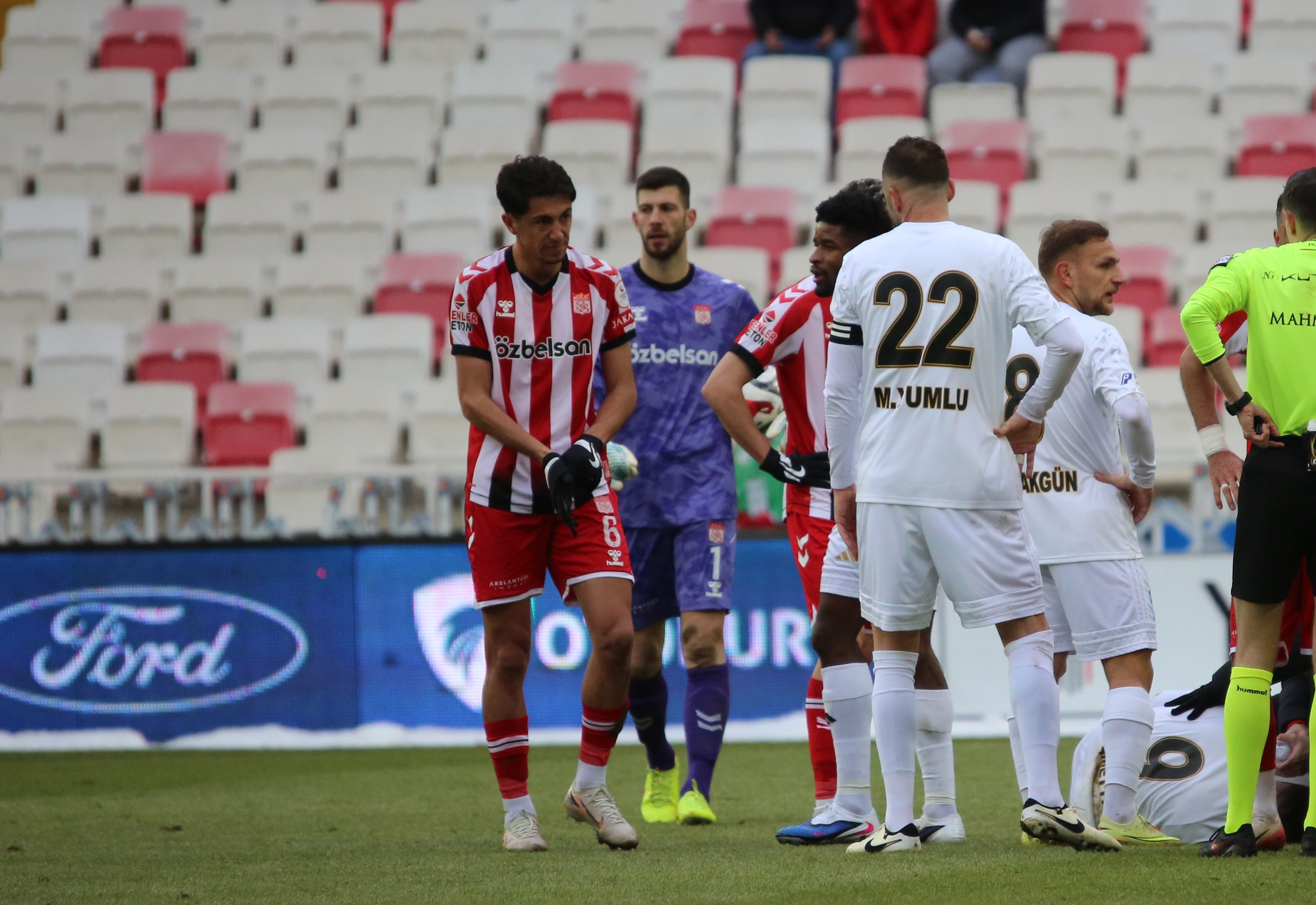 Özkan Yiğiter’den taraftara özür mesajı