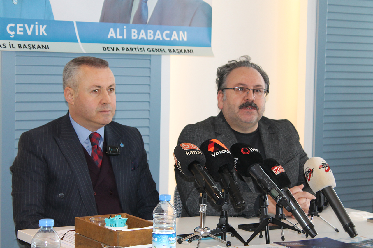 Mehmet Yaşar: Gazetecilerin yükü her geçen gün artıyor