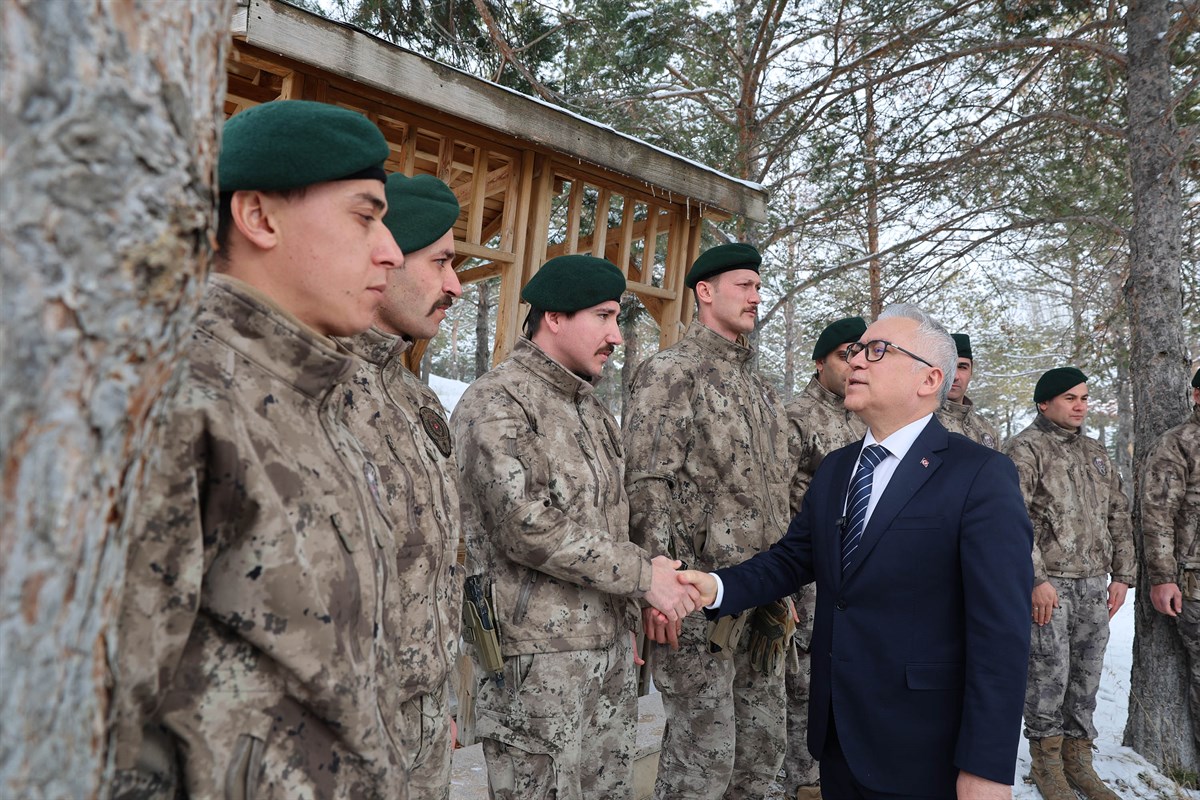 Sivas’tan Suriye’ye PÖH timleri dualarla uğurlandı