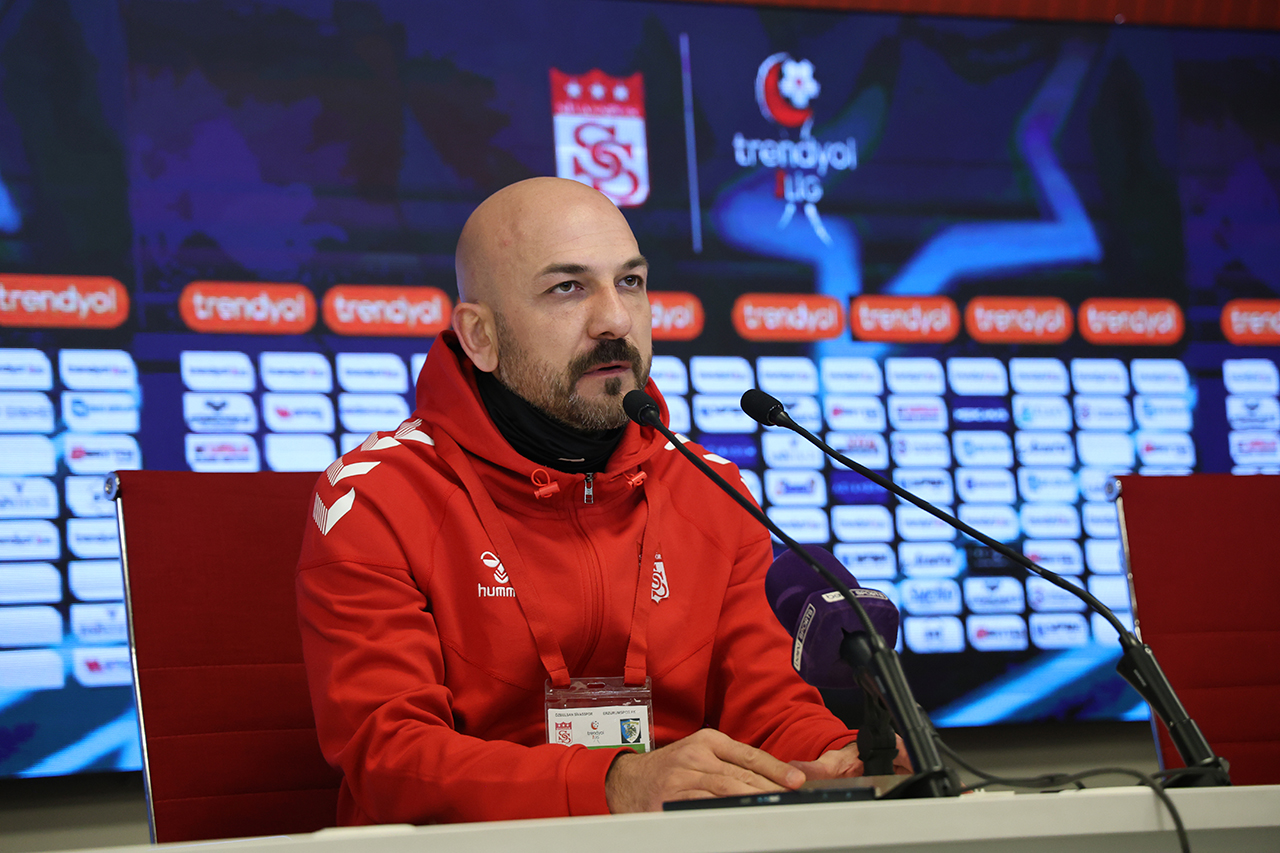 Evren Otyakmaz: Camia adına gurur kaynağı