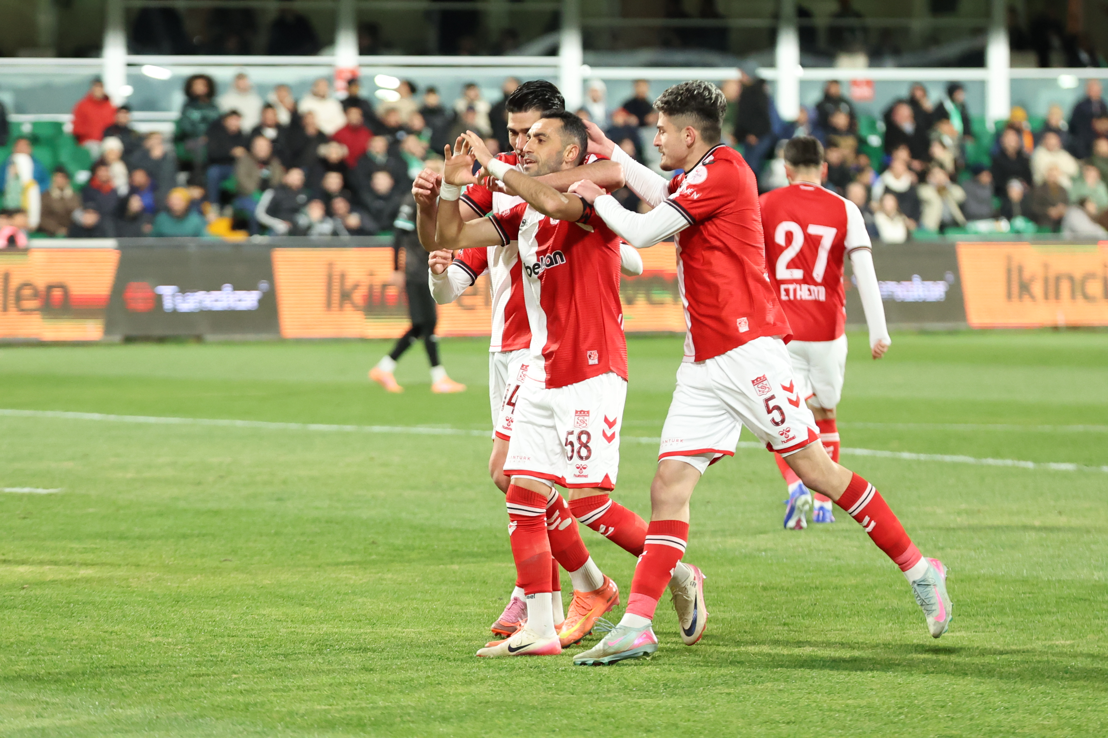 Sivasspor'dan Lig'de 7. galibiyet