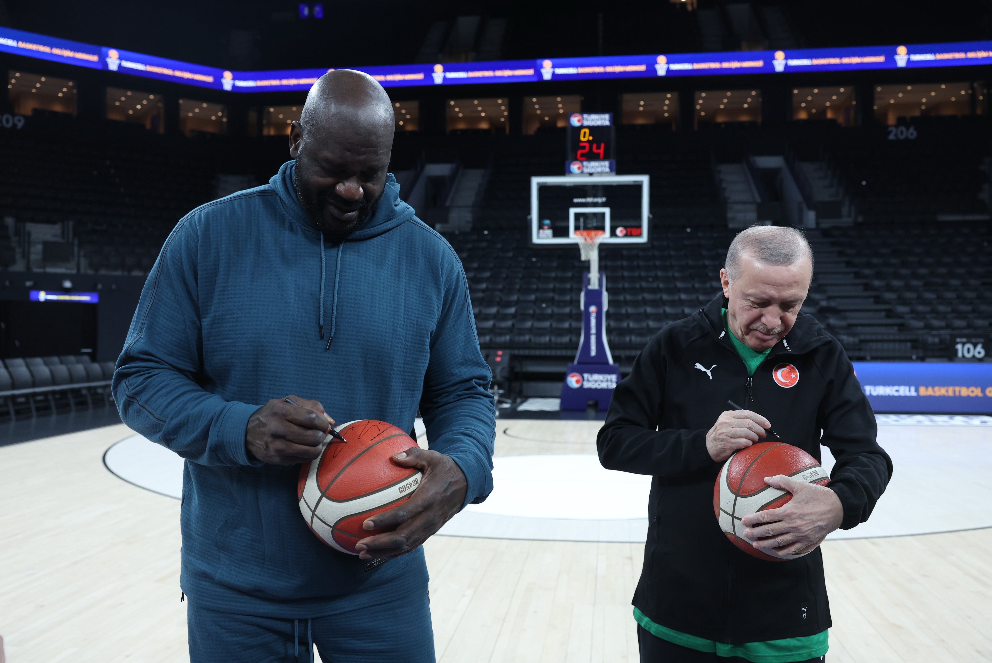 Cumhurbaşkanı Erdoğan, Shaquille O'Neal ile bir araya geldi