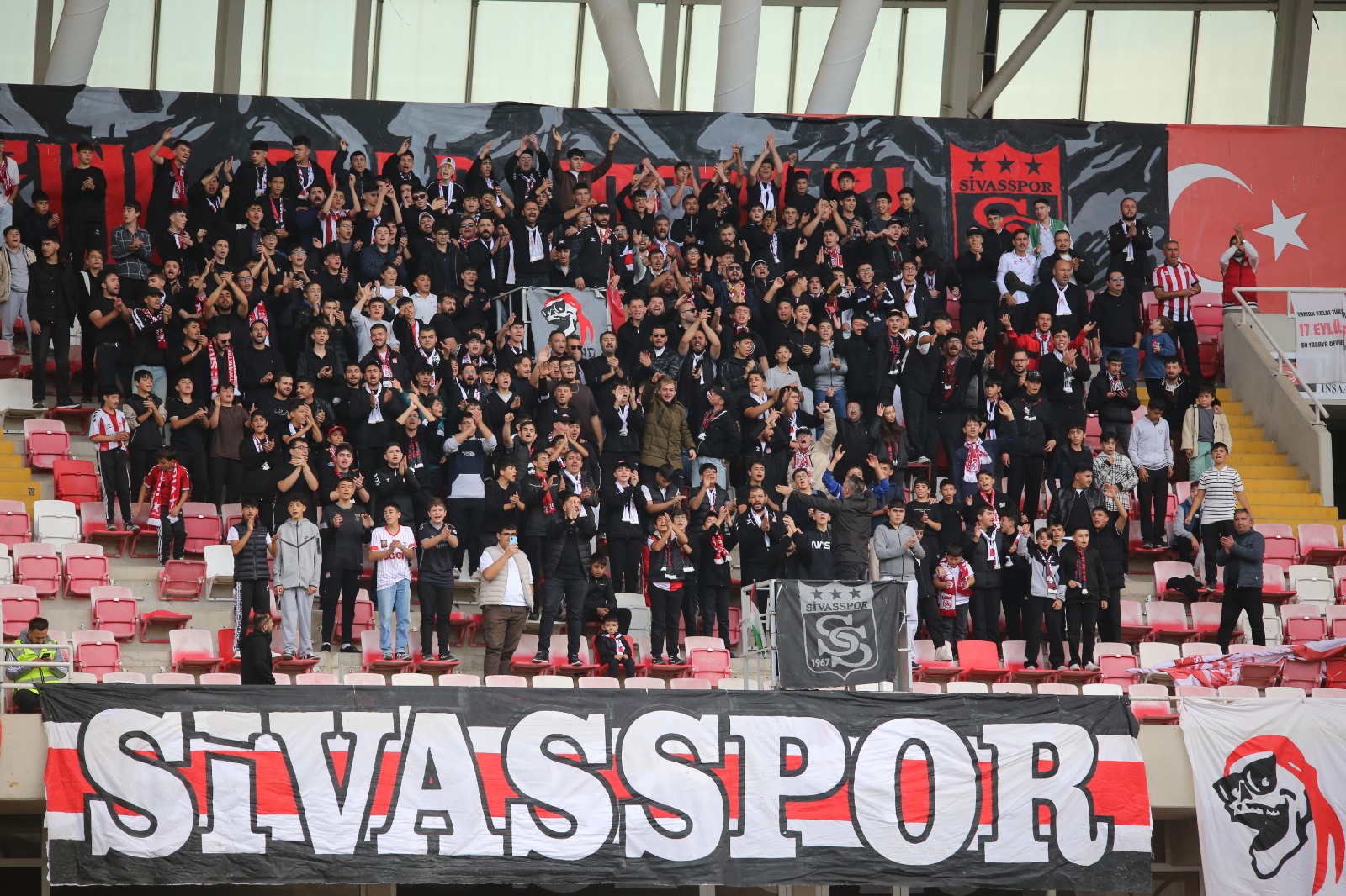 Sivas Belediyesinden Sivasspor-Amedspor maçı için otobüs desteği