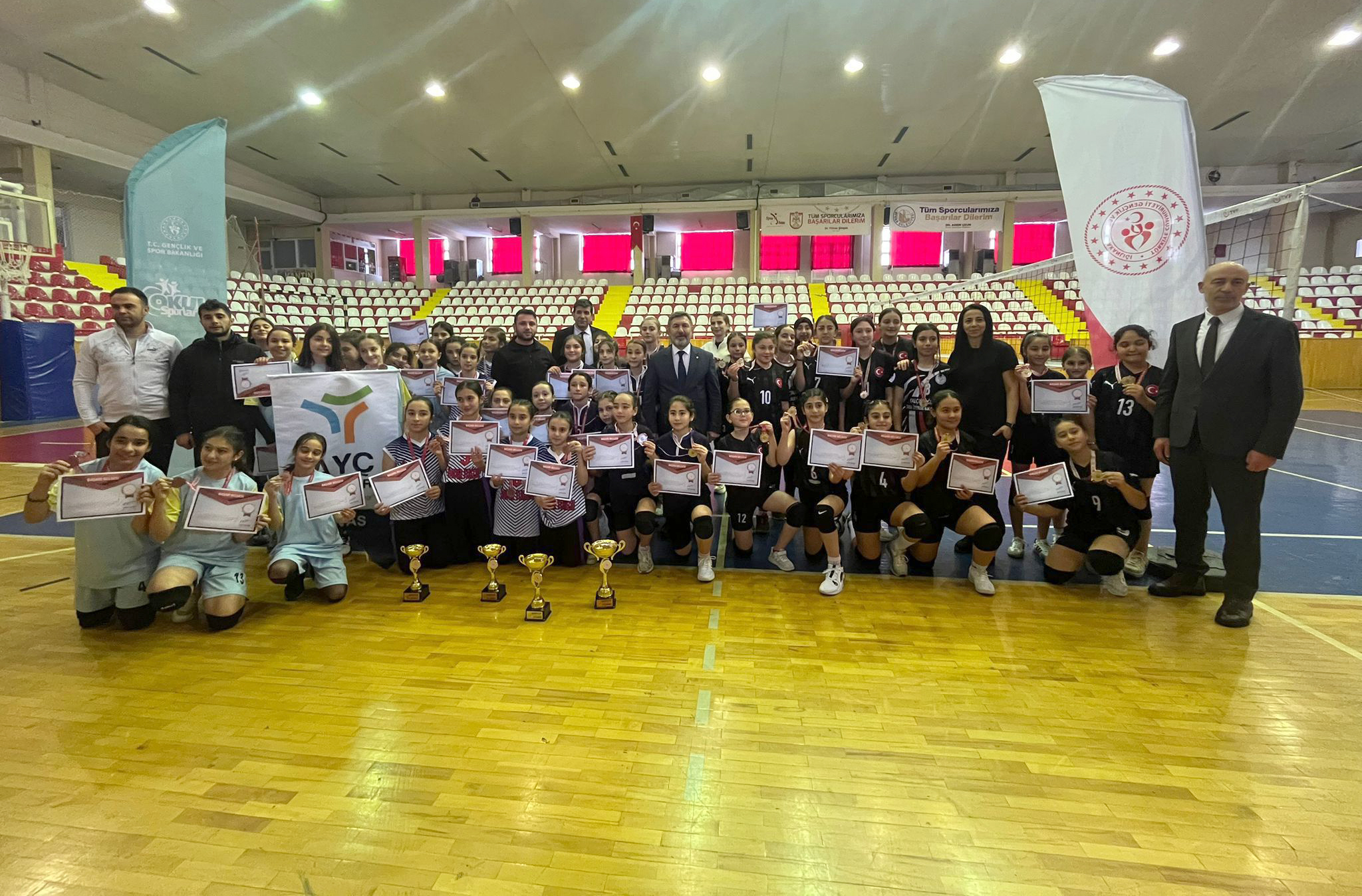 Voleybolda şampiyon belli oldu