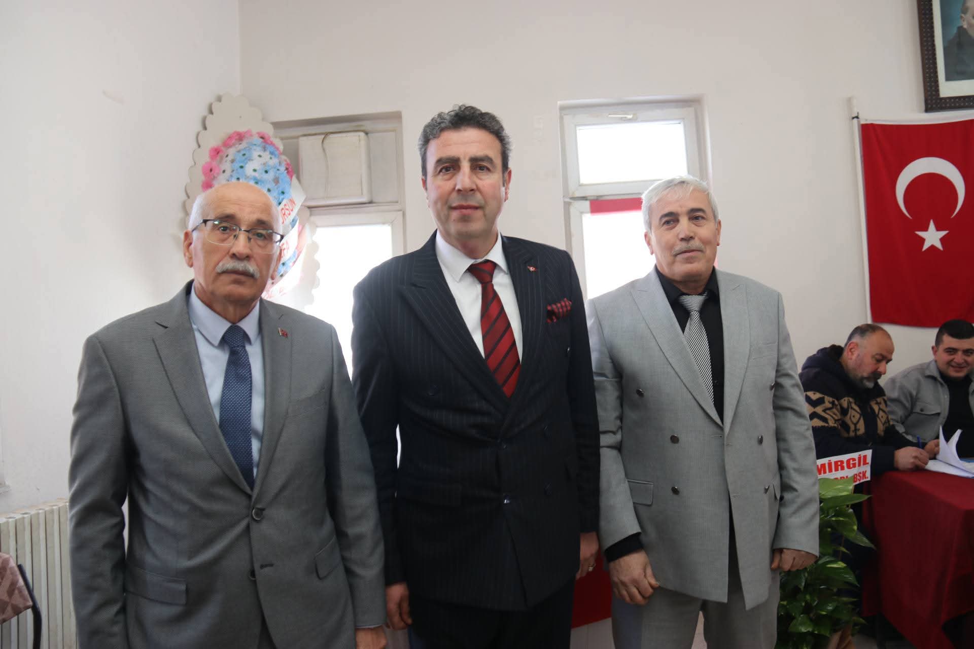 Esnaf sandık başına gitti... Yeniden başkan seçildi