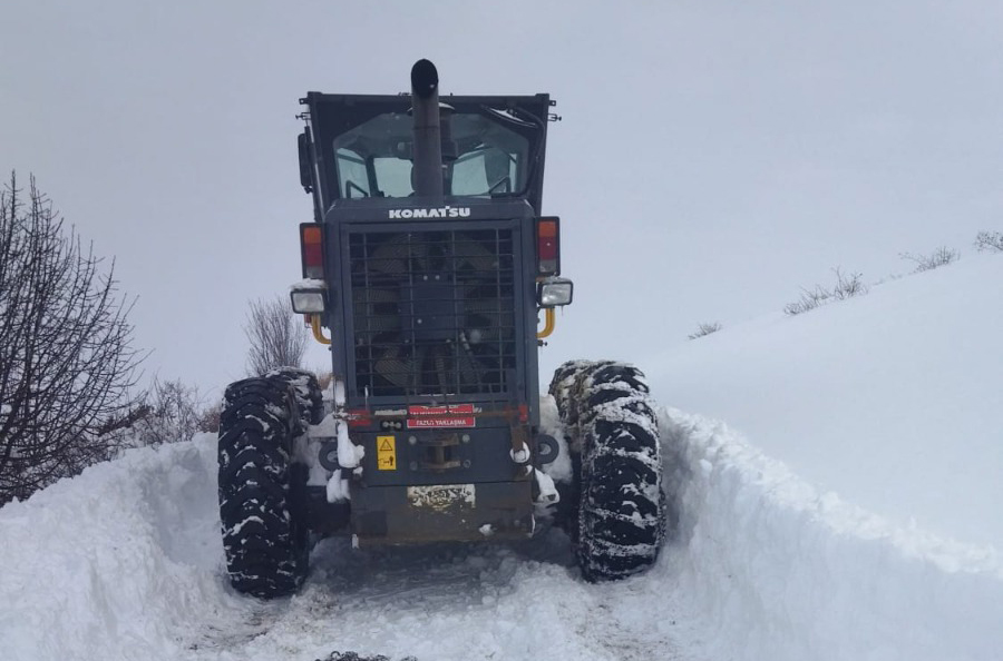 Sivas'ta 166 yerleşim yerinin yolu kapalı