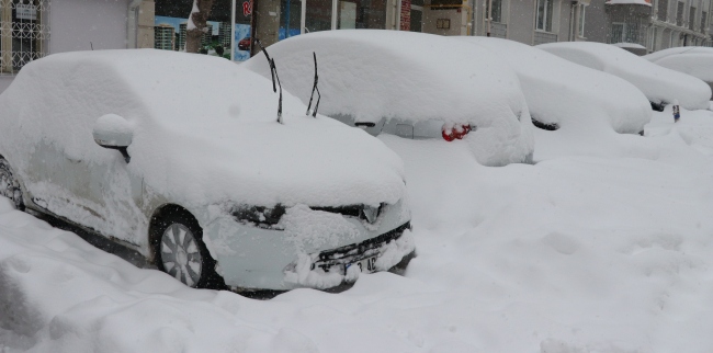 Sivas yoğun kar nedeniyle tatil!