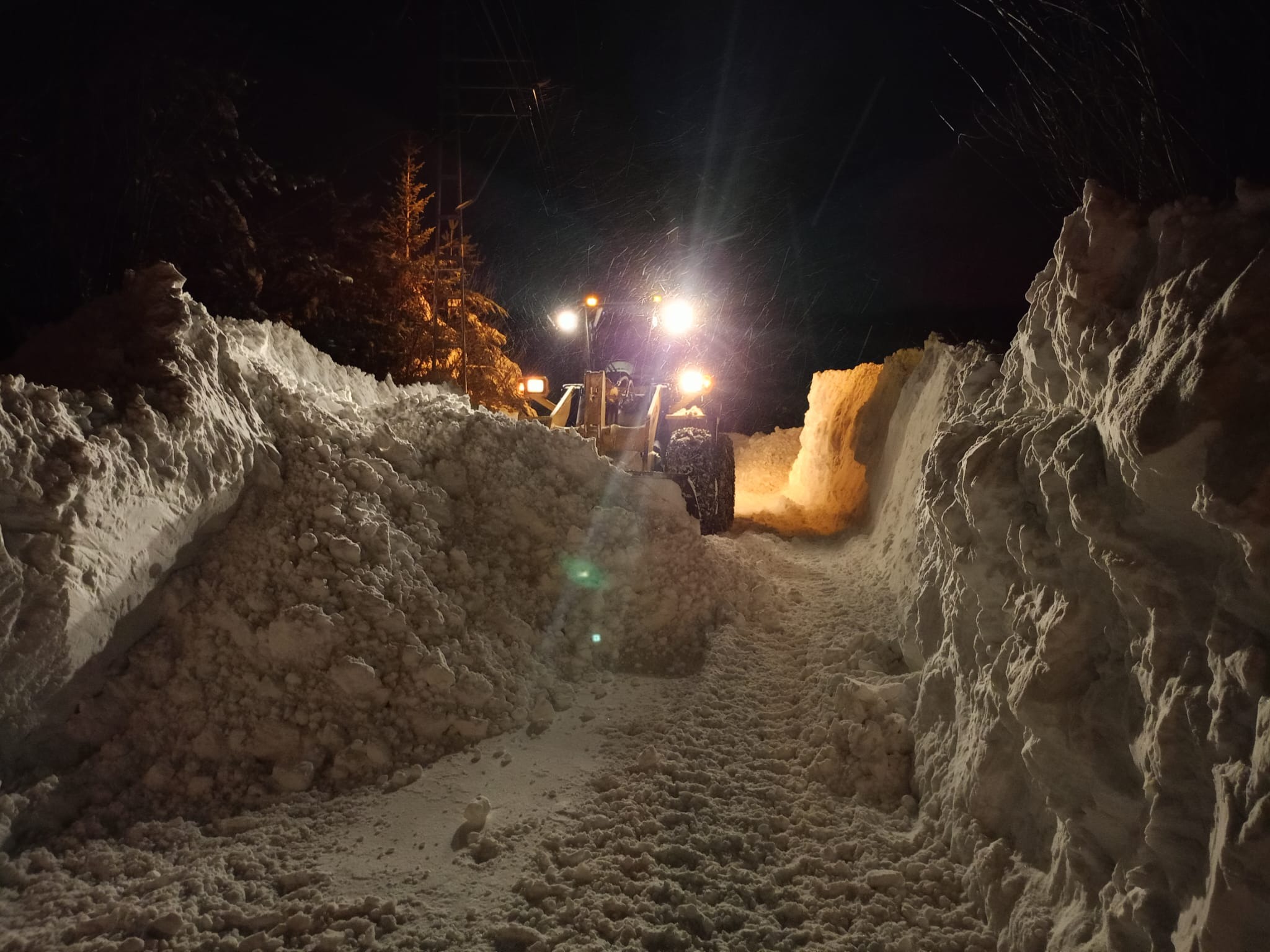 Sivas'ta bine yakın yol ulaşıma kapandı