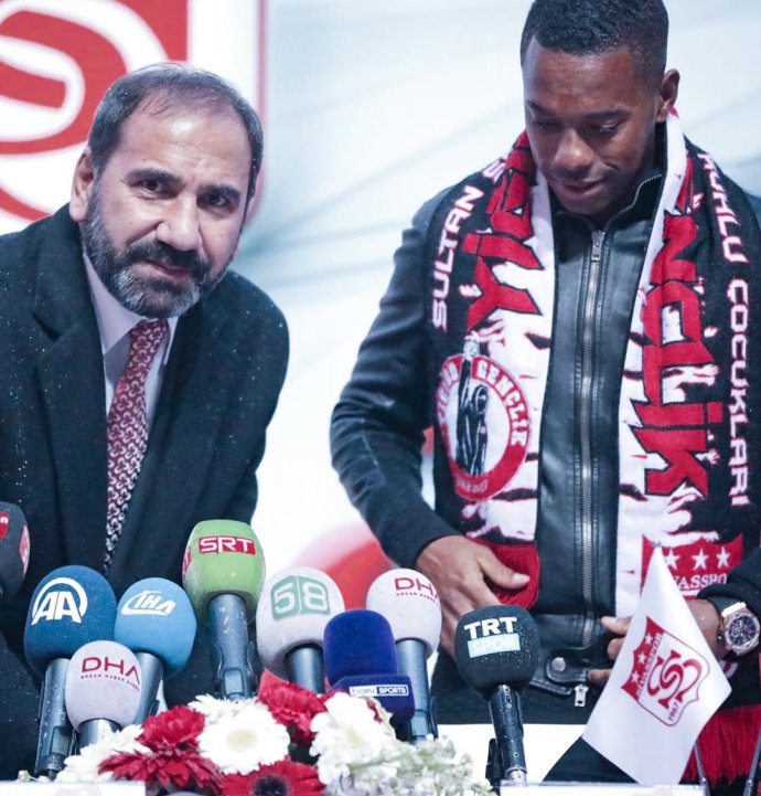 Fotoğrafın hikayesi 2: Robinho Sivasspor’da!