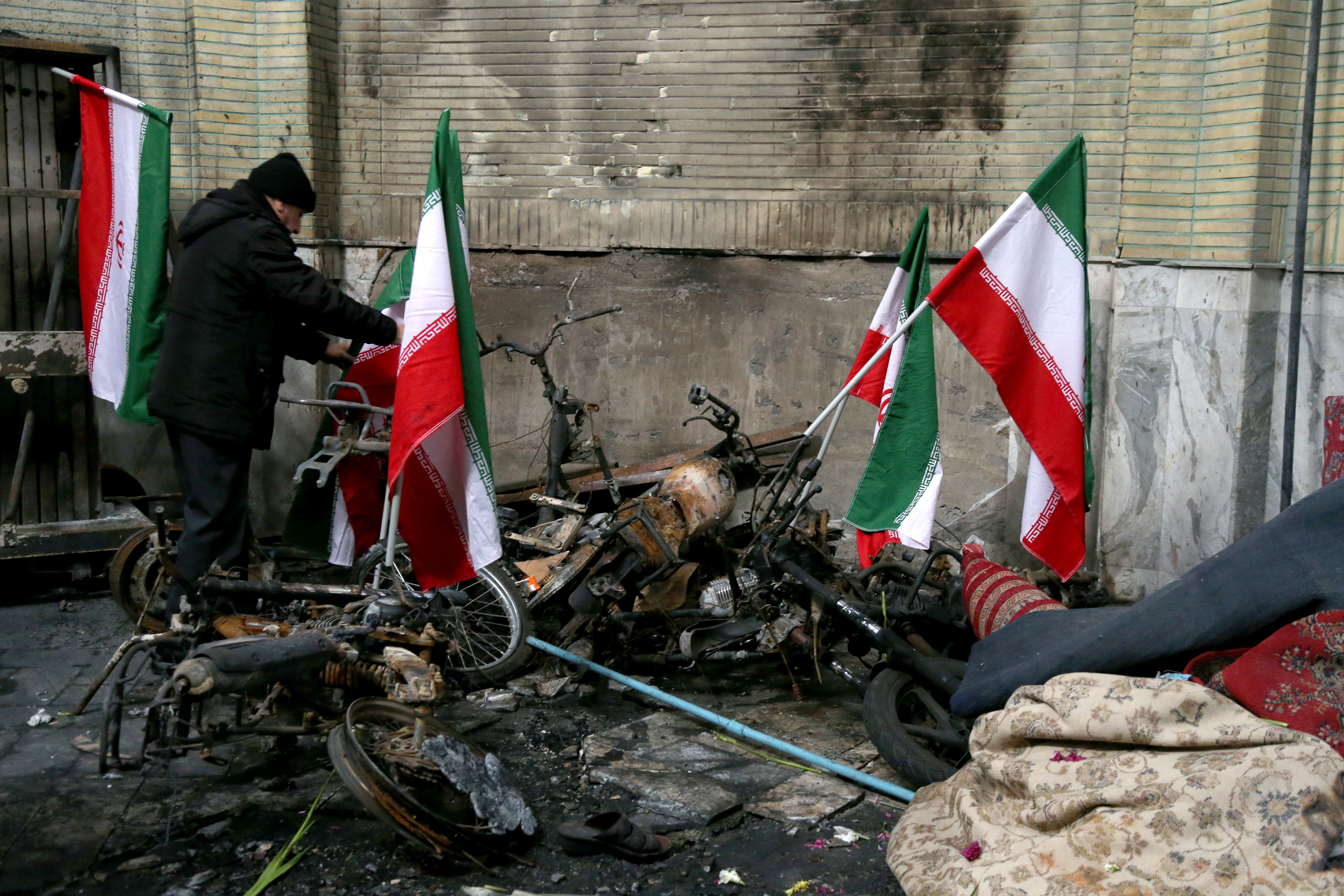 İran’daki protestolarda hayatını kaybedenlerin sayısı 5 bin 137’ye yükseldi