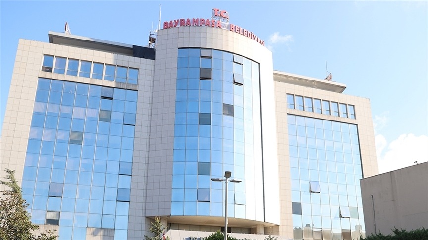 Bayrampaşa Belediyesine yönelik yolsuzluk soruşturmasında 8 zanlı tutuklandı