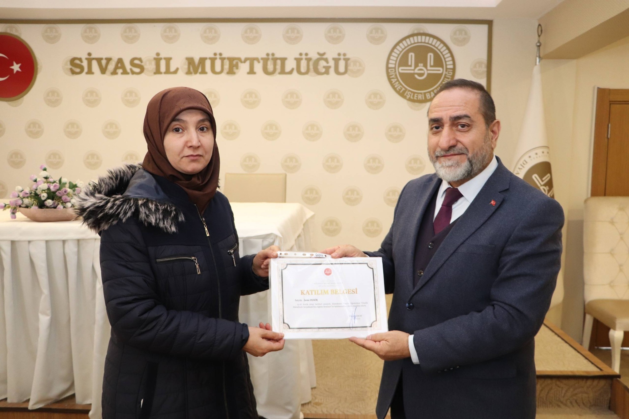 Sivas’ta geçici Kur’an kursu öğreticilerine eğitim belgesi