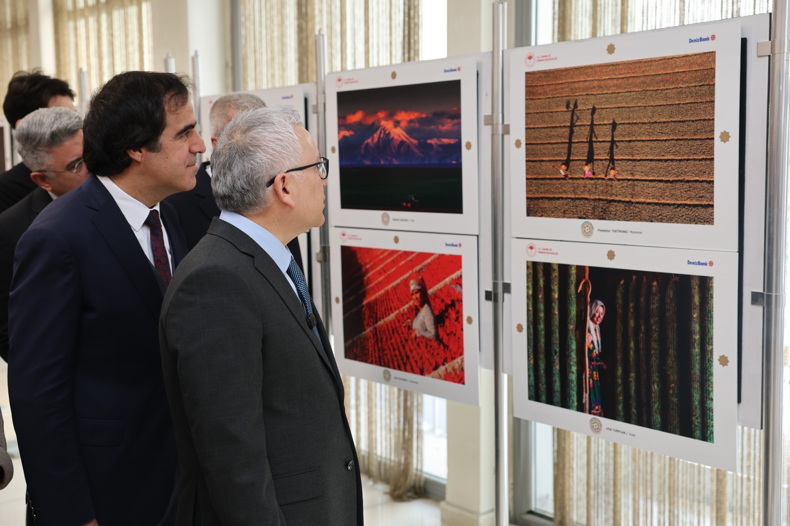 “Bereketin Yüzyılı” temalı fotoğraflar Sivas’ta sanatseverlerle buluştu