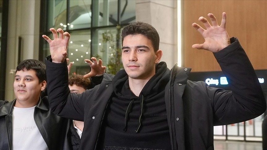 Sivaslı futbolcu adım adım Beşiktaş'a