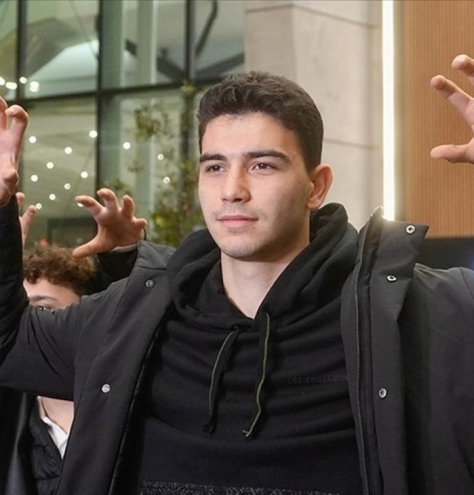 Sivaslı futbolcu adım adım Beşiktaş'a