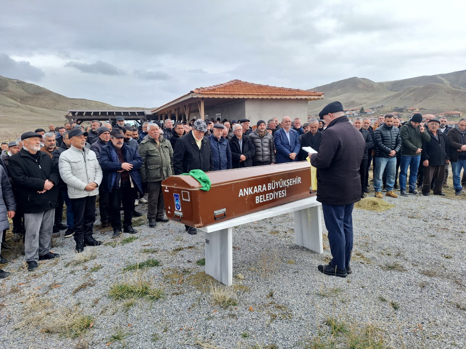 Eski damadı tarafından öldürülen kadın toprağa verildi