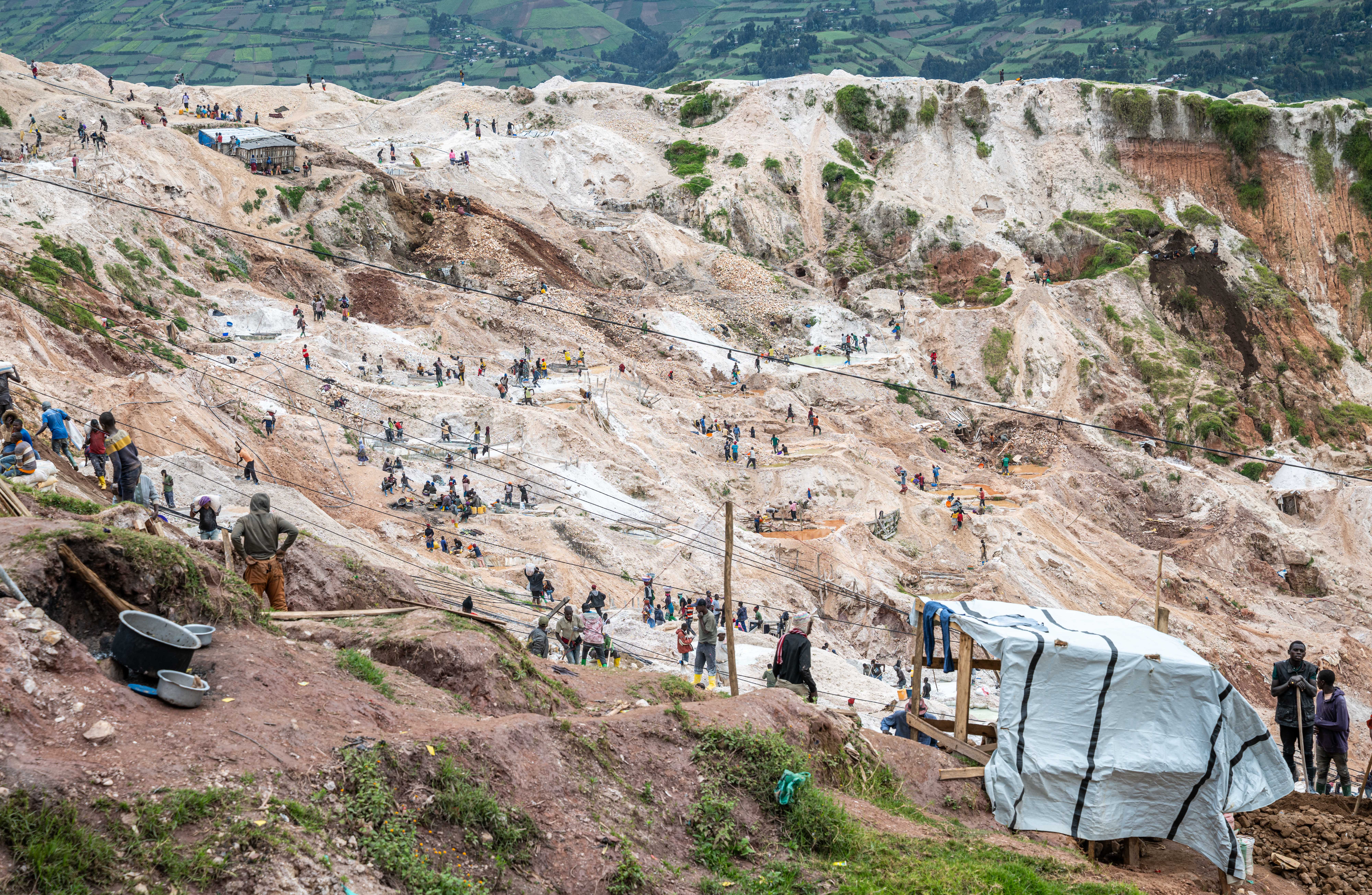 Koltan madeninde göçük: En az 200 ölü