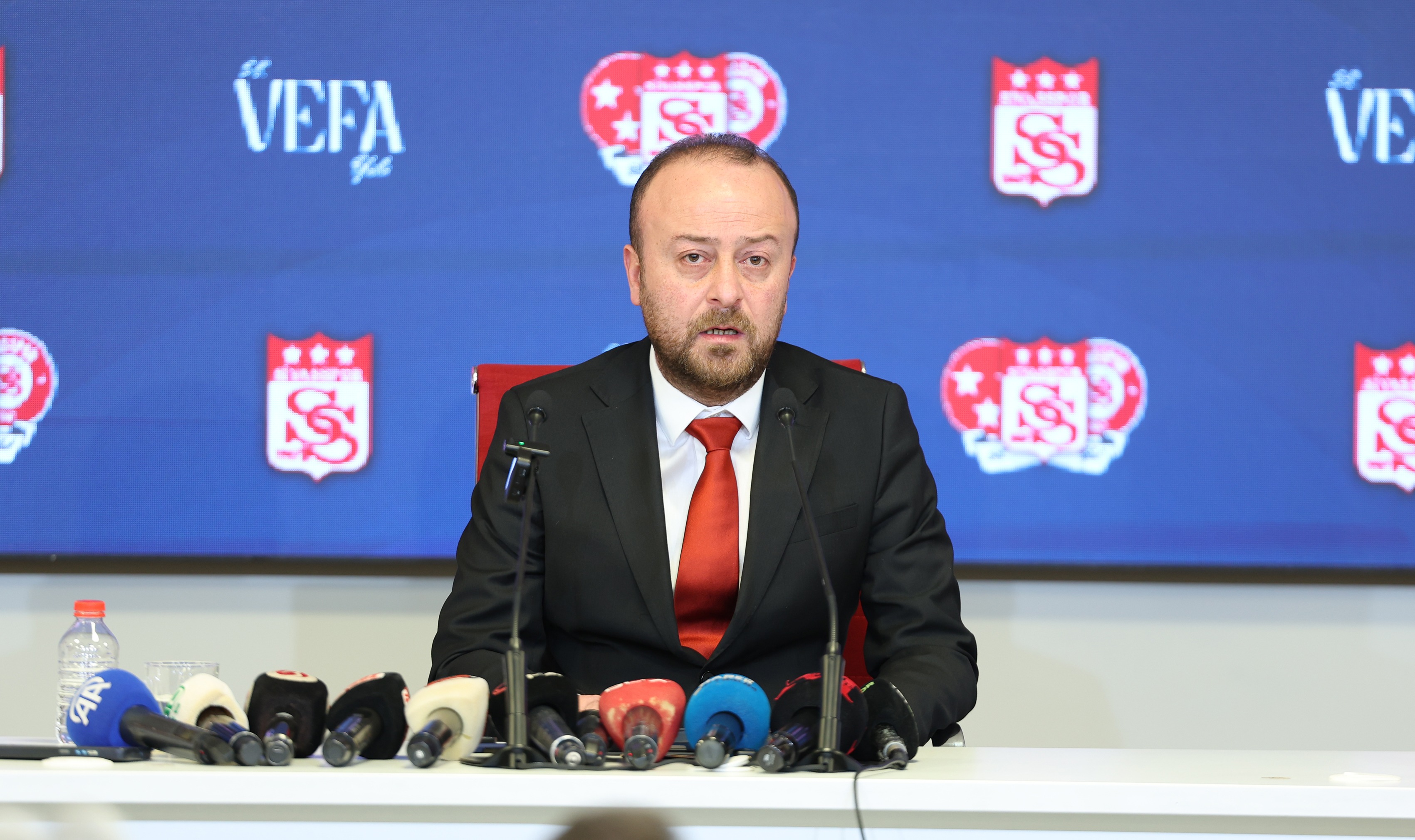 Burak Özçoban'dan taraftara çağrı!