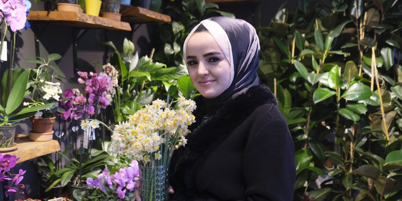 'Çiçeklerin annesi' nergis büyük ilgi görüyor