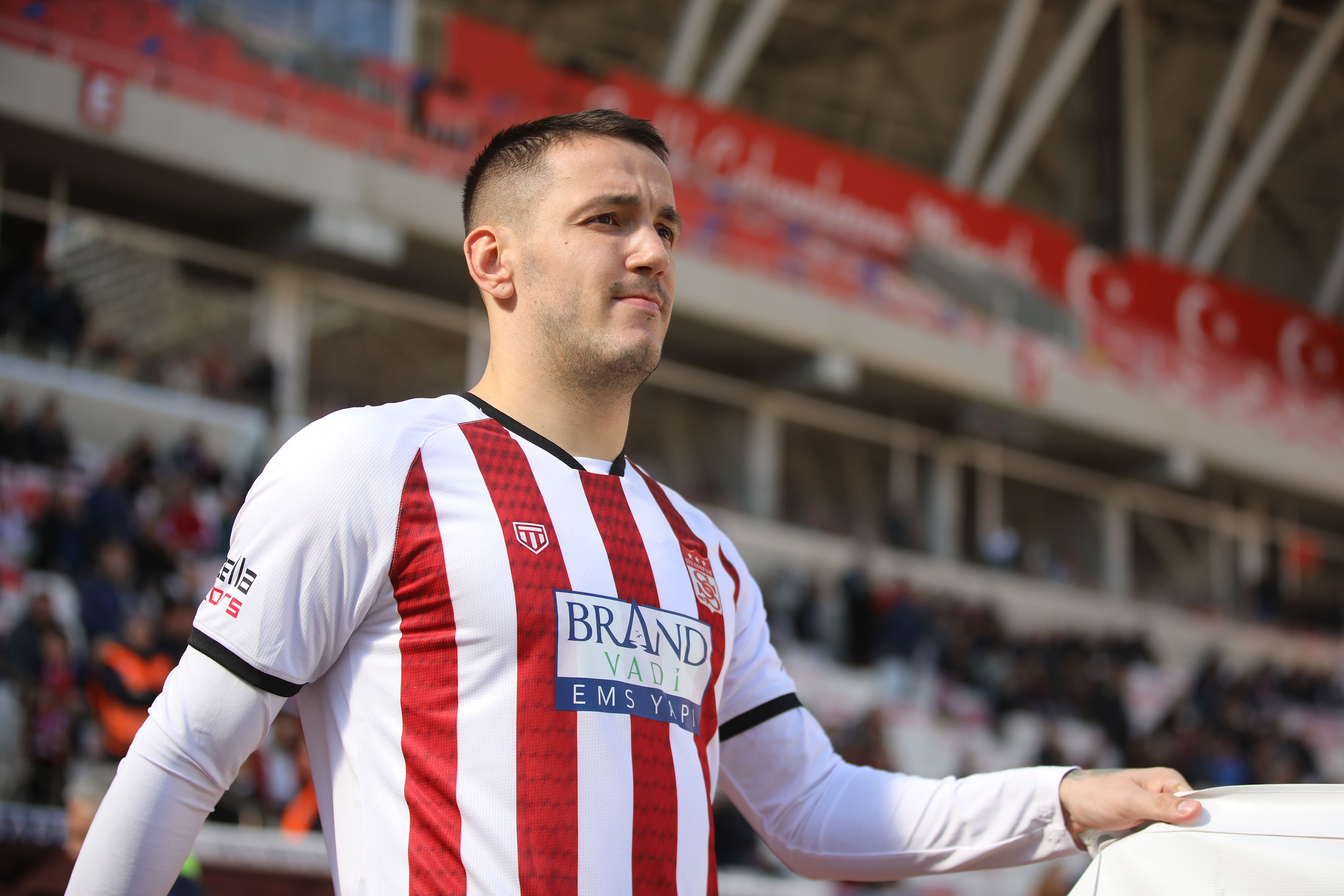 Rey Manaj, Sivasspor'a imzayı yarın atıyor!