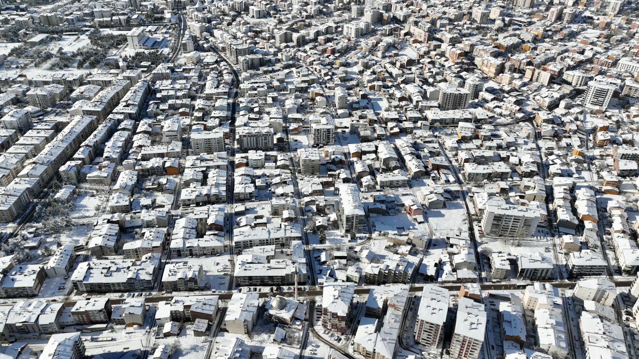 Sivas’ta 13 bin ton tuz kullanıldı, asfaltlar bozuldu