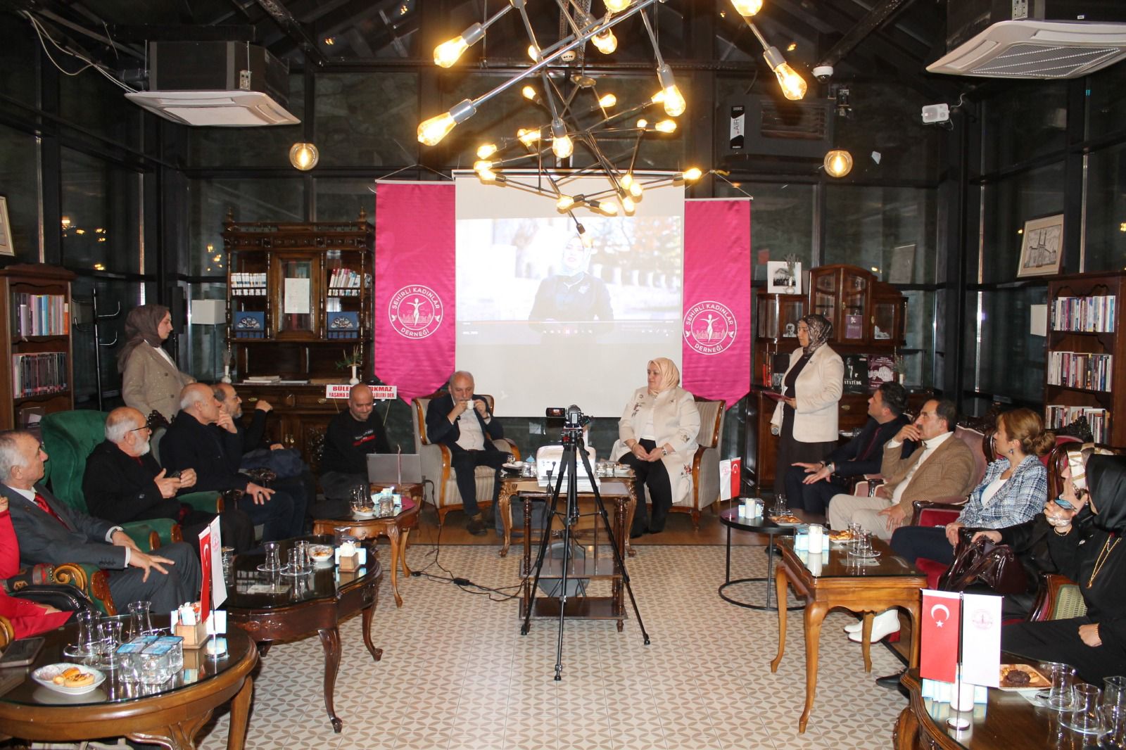 Gençliğin manevi geleceği Sivas’ta konuşuldu