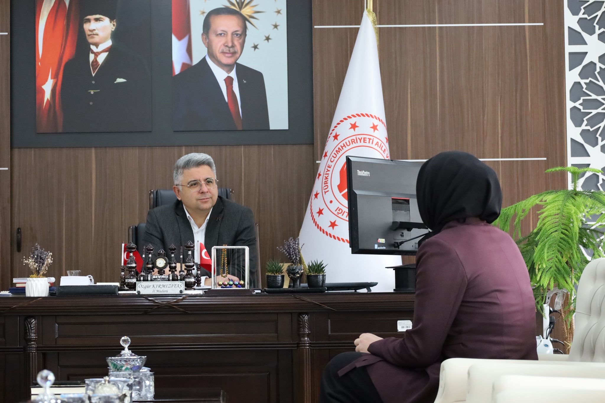 Özgür Kırmızıtaş personeli dinledi