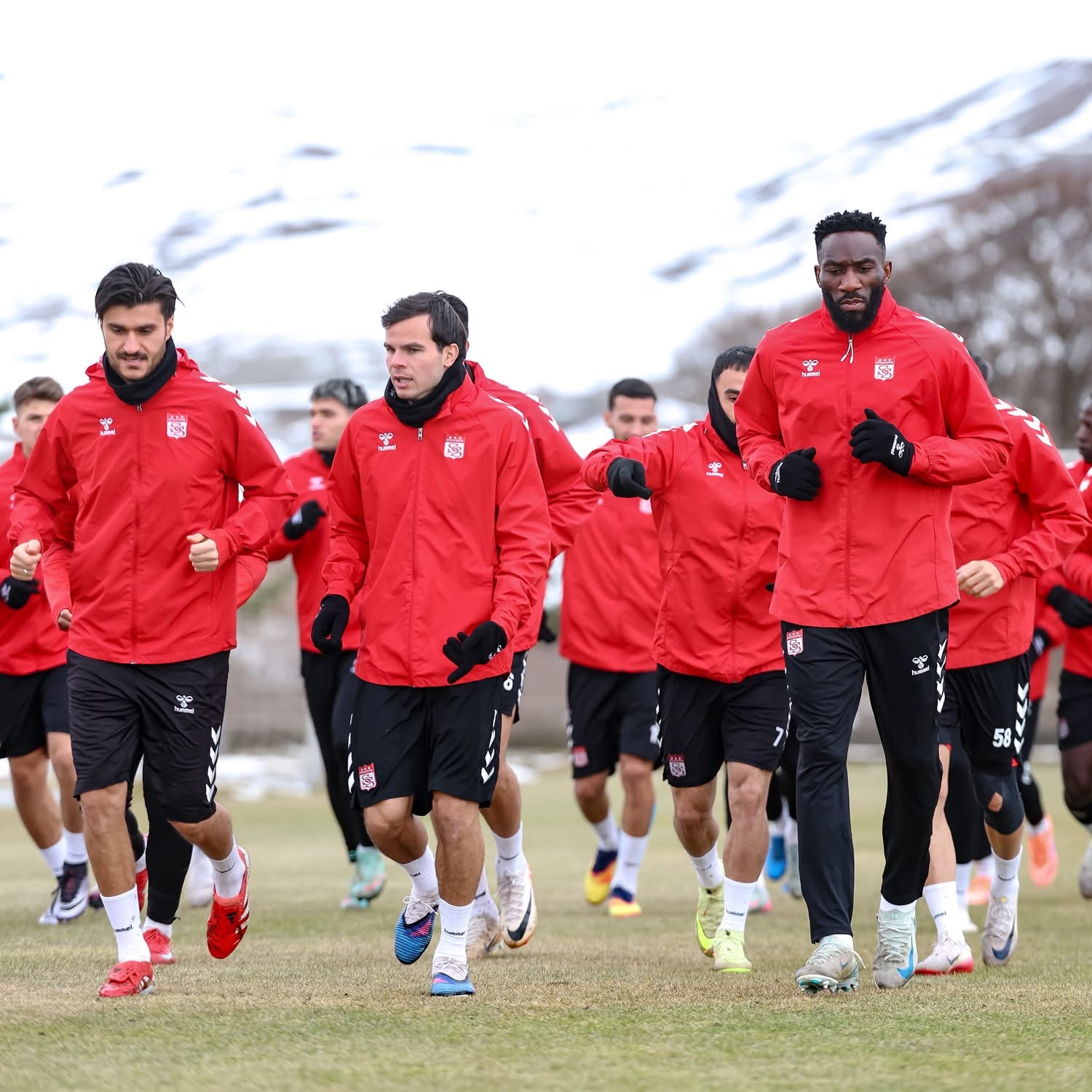 Sivasspor’da Sarıyer hazırlıkları başladı