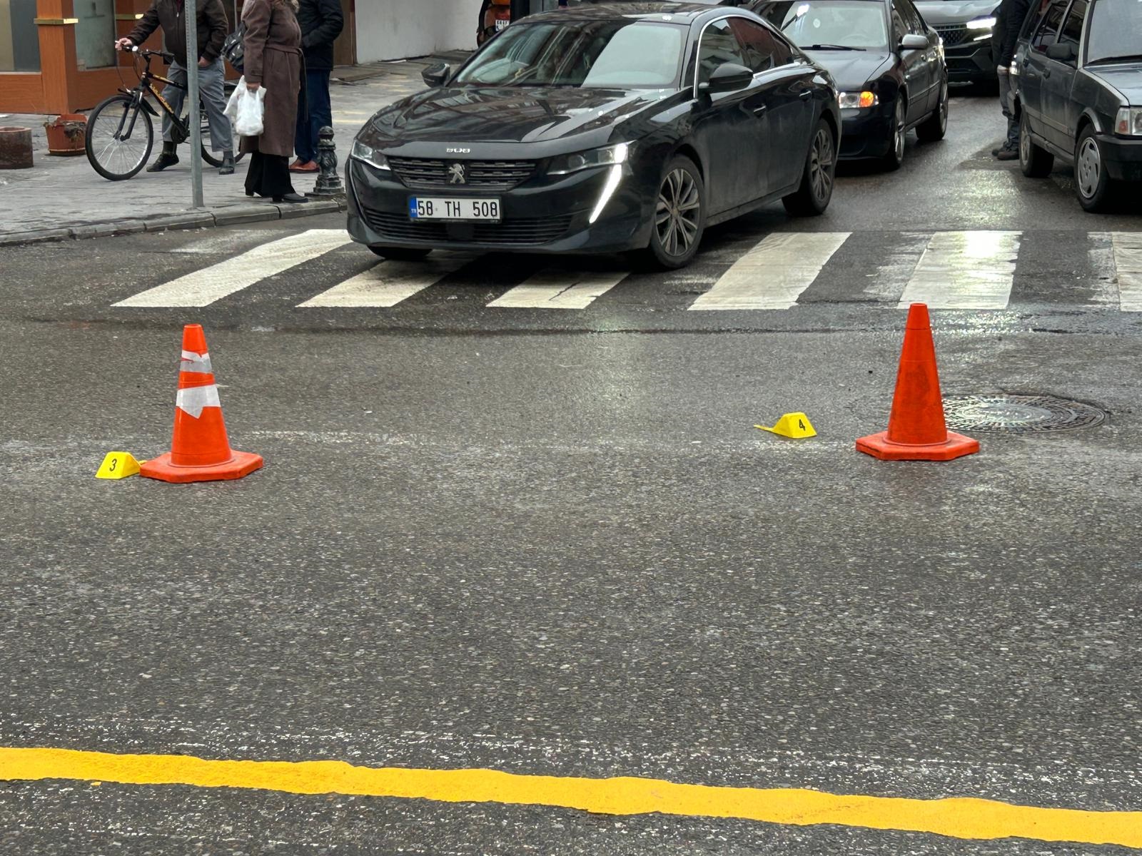 Sivas'ta bir vatandaş yemek yerken saldırıya uğradı