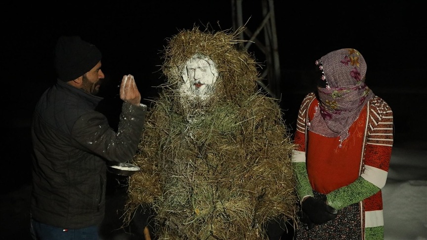 Mahalle sakinleri "köse-gelin" geleneğini yaşatıyor