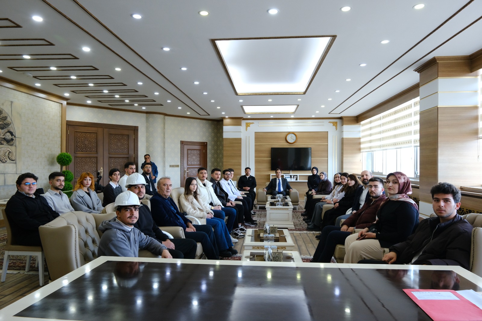 Rektör Şengönül, öğrencileri dinledi