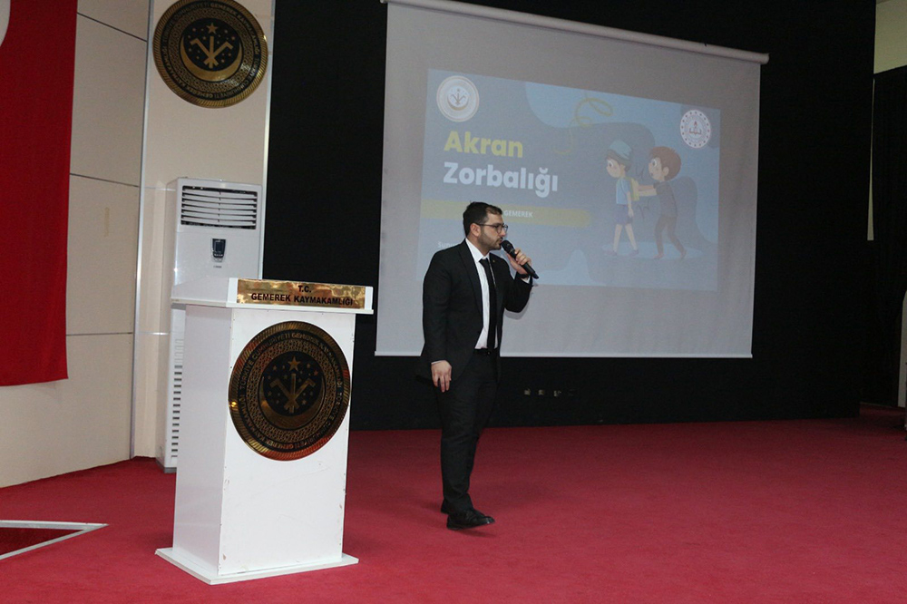 Öğrencilere 'Akran Zorbalığı' anlatıldı