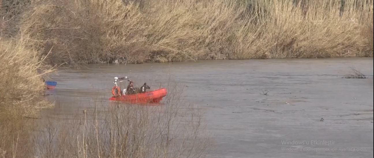 Sivas AFAD ekibi kaybolan cesedi arıyor!