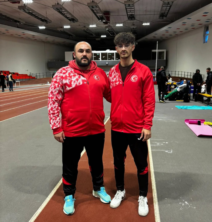 Sivaslı atlet Sofya’da kürsüde