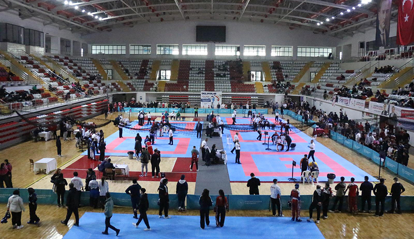 Kick boksun kalbi Sivas’ta atıyor