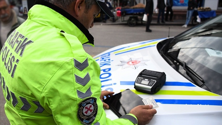 İşte yeni trafik cezası düzenlemelerine ilişkin merak edilenler...