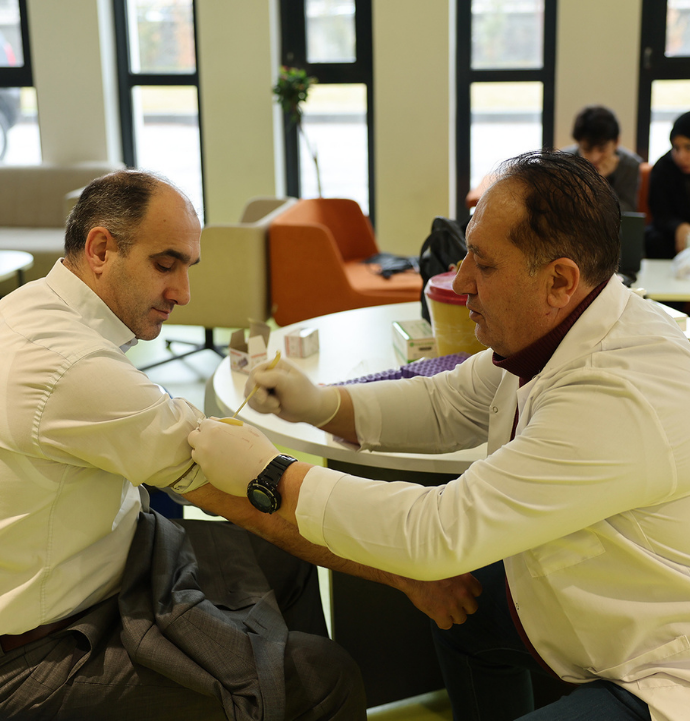 SBTÜ’de dörtlü  sağlık taraması