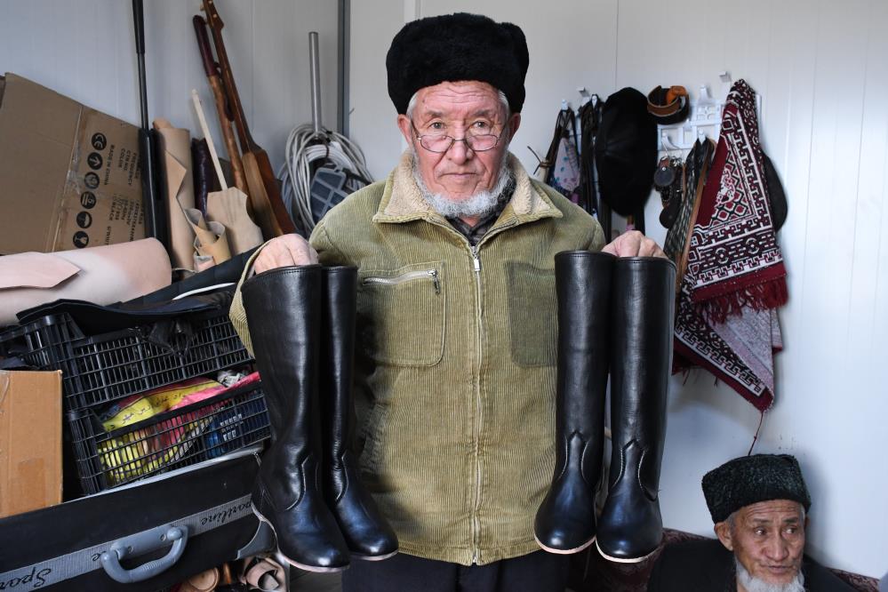 Ata mesleği zamana direniyor