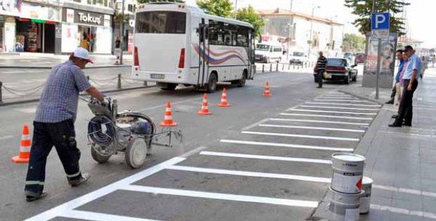 Otobüs Durakları İşgalden Kurtuluyor