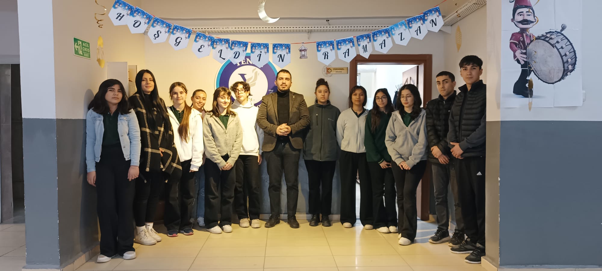 Gemerek'te öğrencilerden ihtiyaç sahibi ailelere gıda yardımı