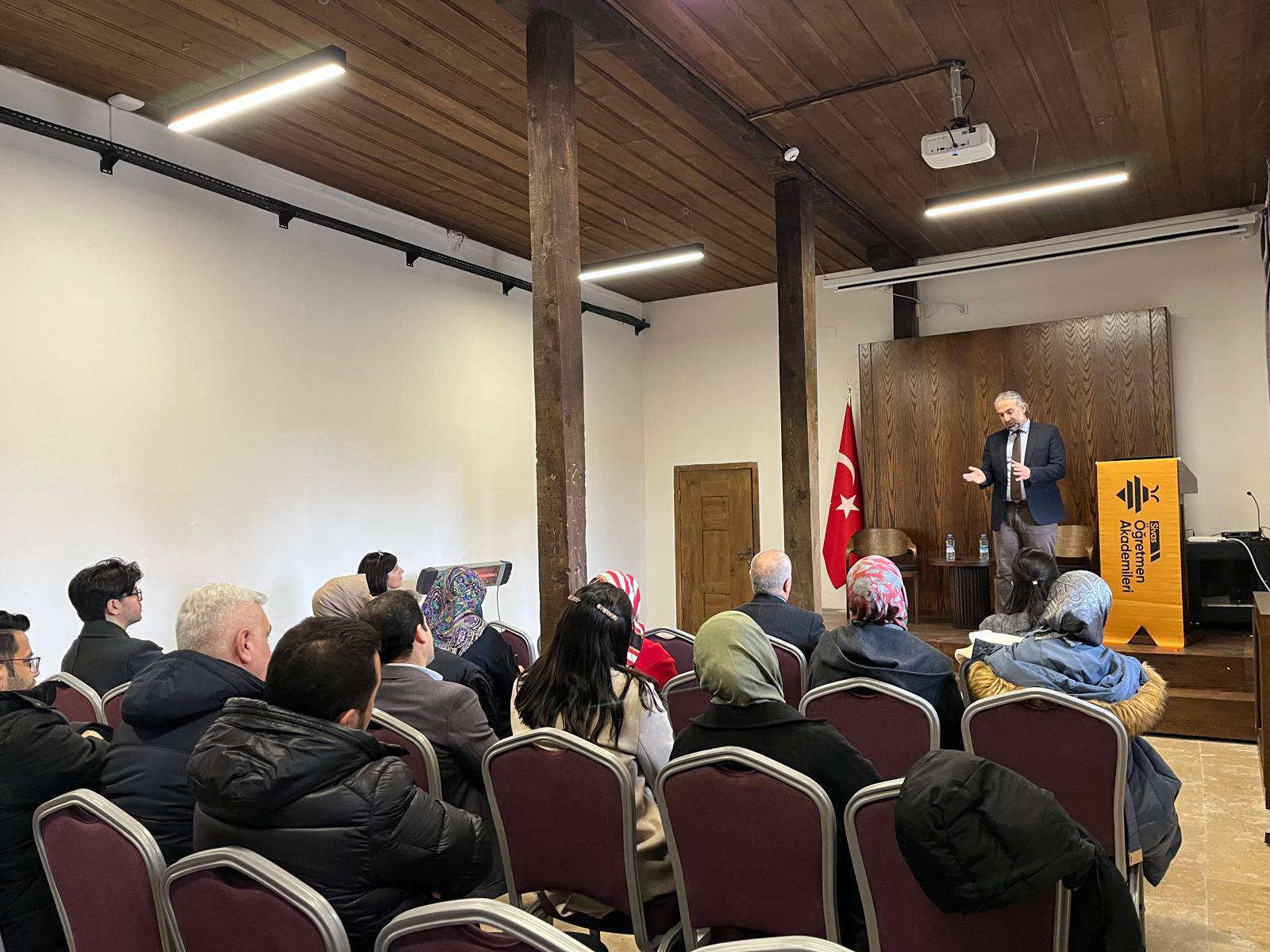 Edebiyat Akademisi’nde medeniyetin hafızası konuşuldu