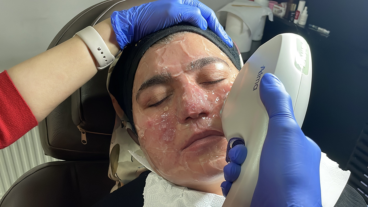 Yıllarca evde çıkamıyordu... Dermanı Sivas'ta buldu