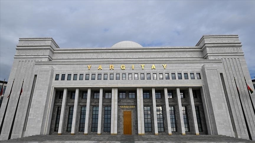 Eski çalışanının fotoğrafını sosyal medyada paylaşan patrona ceza