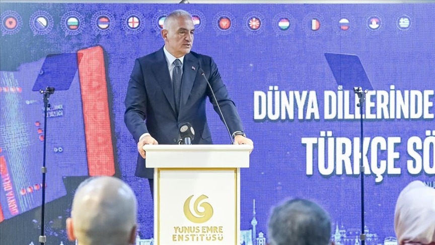 Kültür ve Turizm Bakanı Ersoy, "Dünya Dillerinde Türkçe" sözlüğünü tanıttı