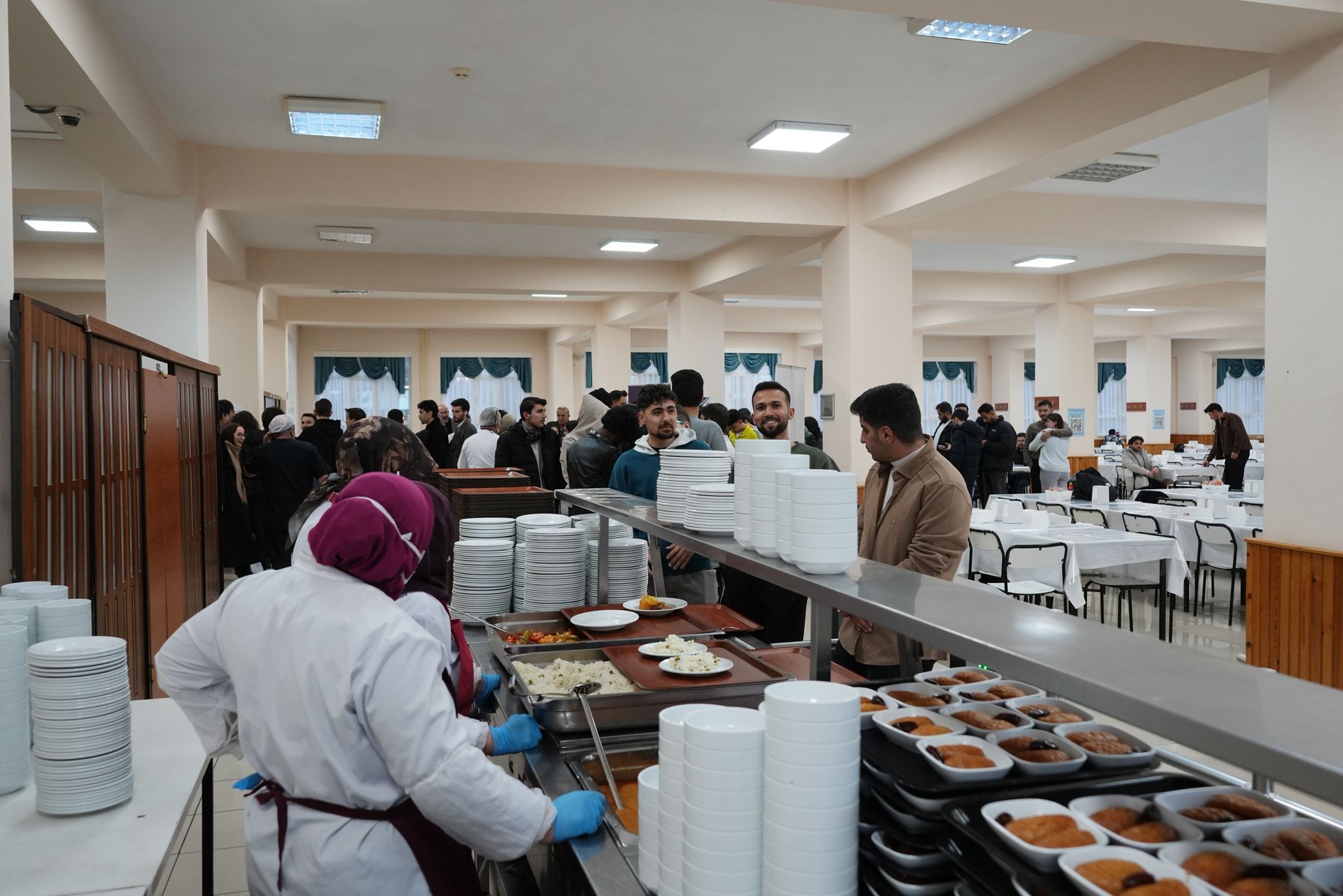 Sivas'ta öğrencilere ücretsiz iftar
