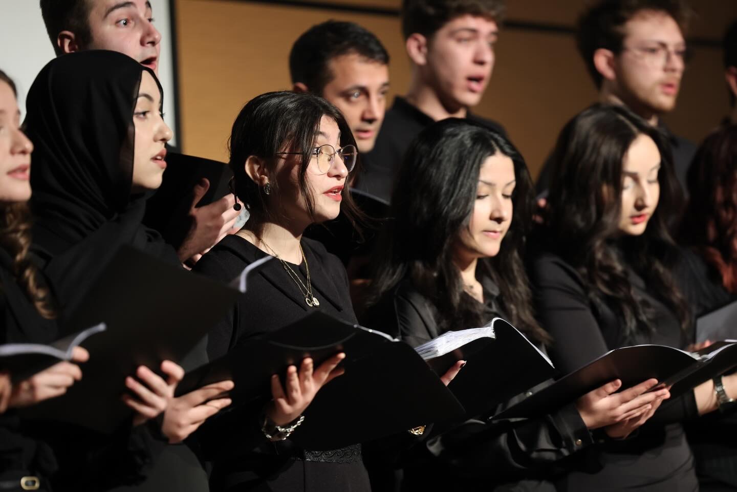 Polifonik Kent Korosu ilk konserini verdi