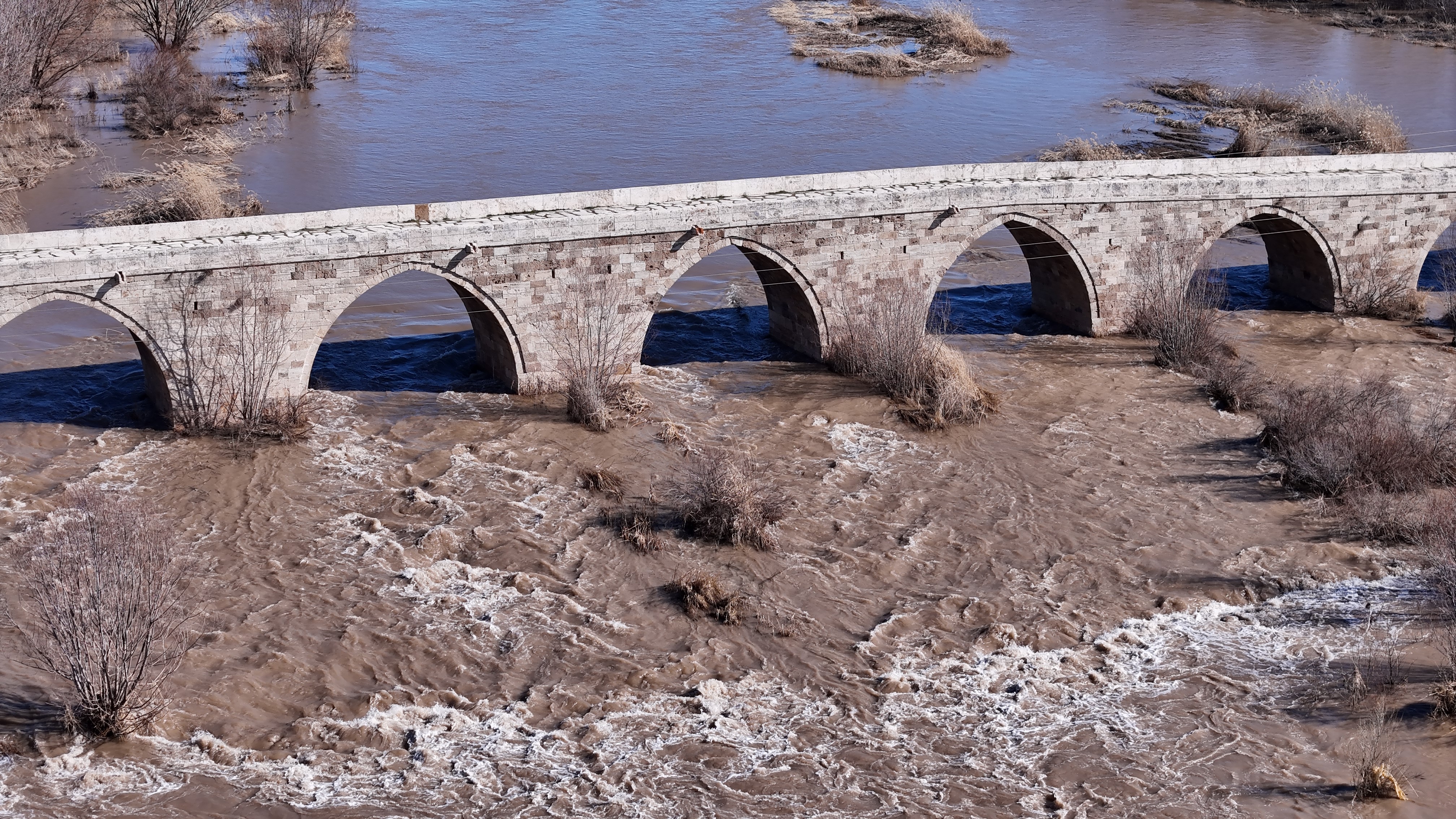 Kızılırmak'ın debisi son 15 yılın en yüksek seviyesine ulaştı