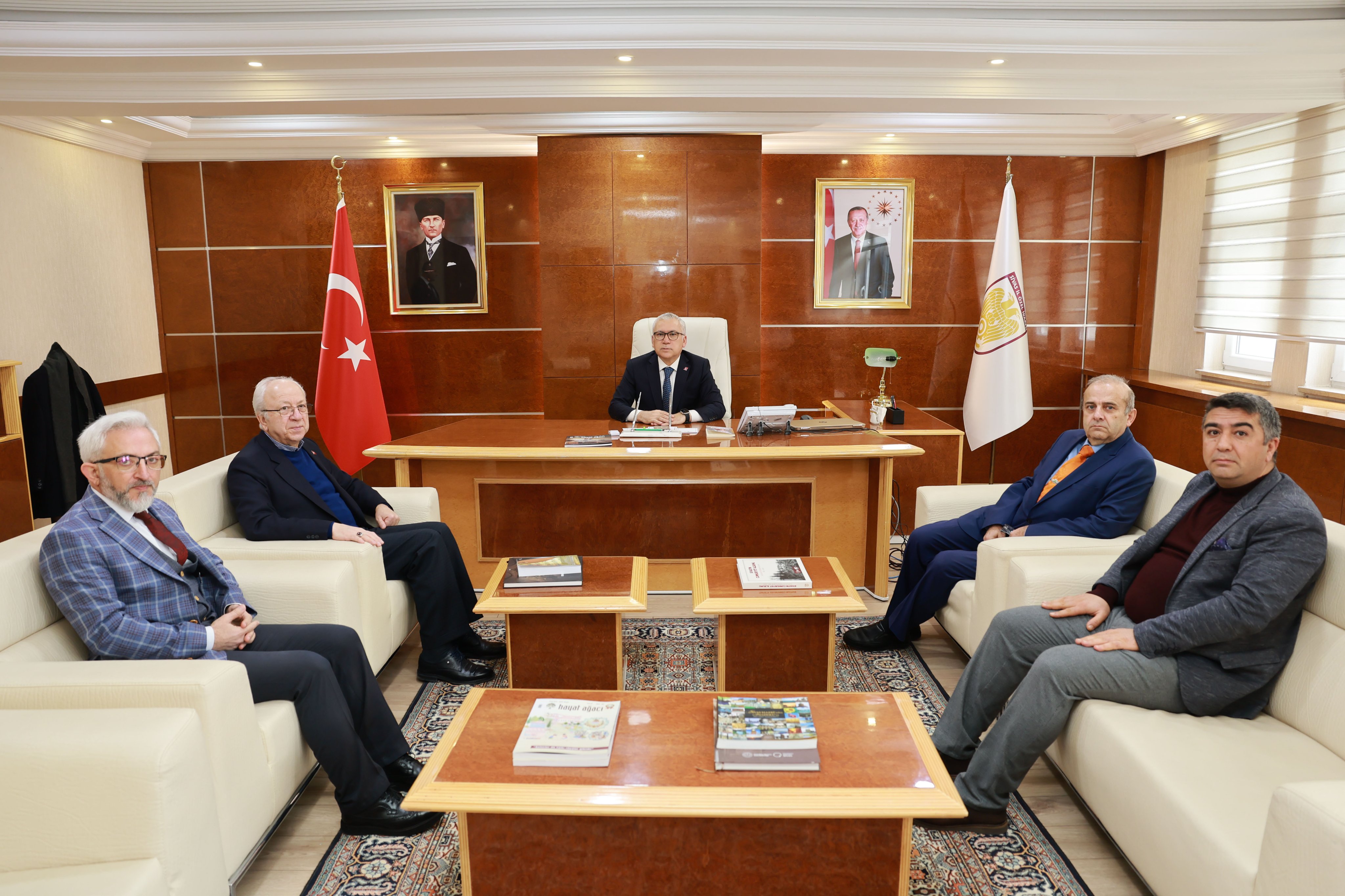 Vali Şimşek, Hayat Ağacı Dergisi Yayın Kurulu’nu kabul etti