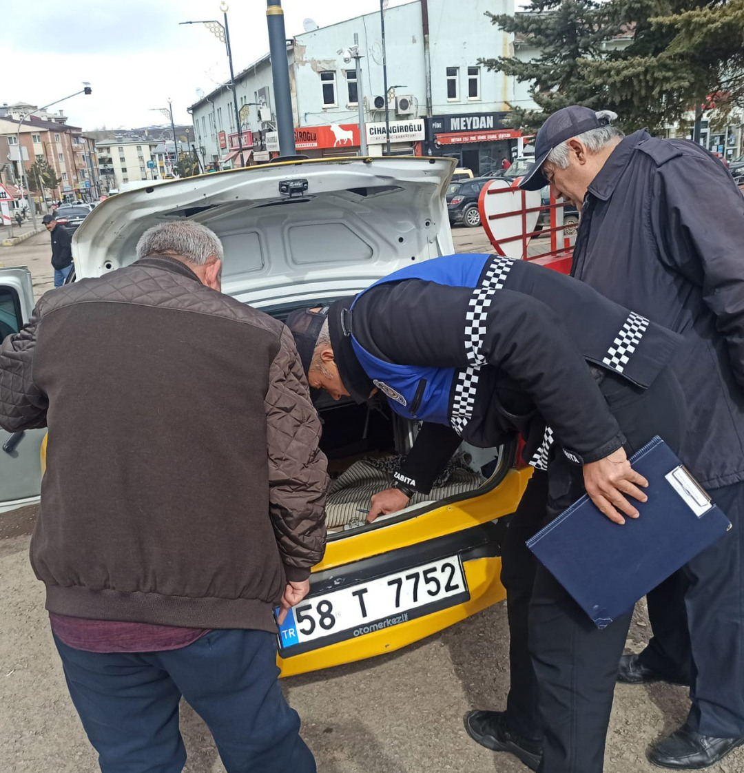 Yıldızeli Belediyesi’nden ticari taksilere sıkı denetim
